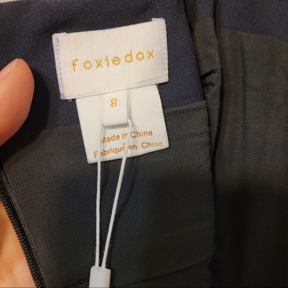 Foxiedox takeo embroidered navy dress - Picture 4 of 8